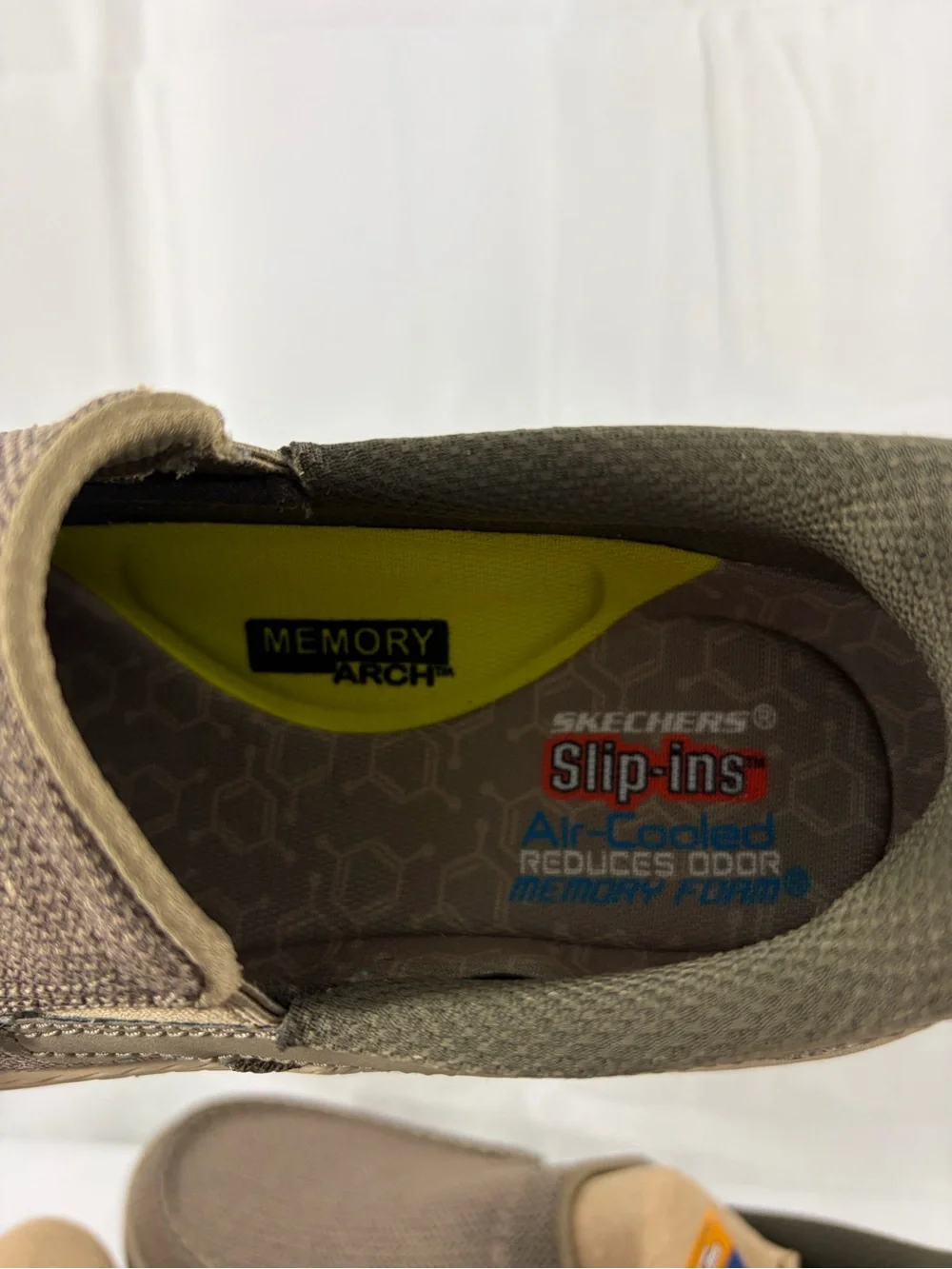 NWT Skechers Goodyear Men’s Size 7 Brown Casual Slip-On Shoes
